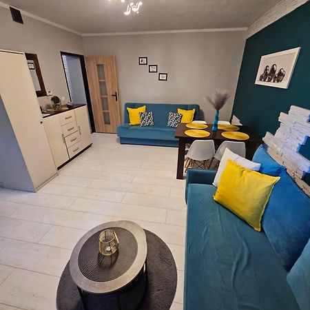 Quiet Basement Apartment Poznan Ngoại thất bức ảnh