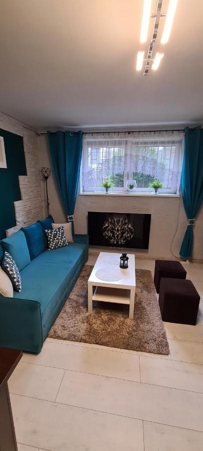 Quiet Basement Apartment Poznan Ngoại thất bức ảnh